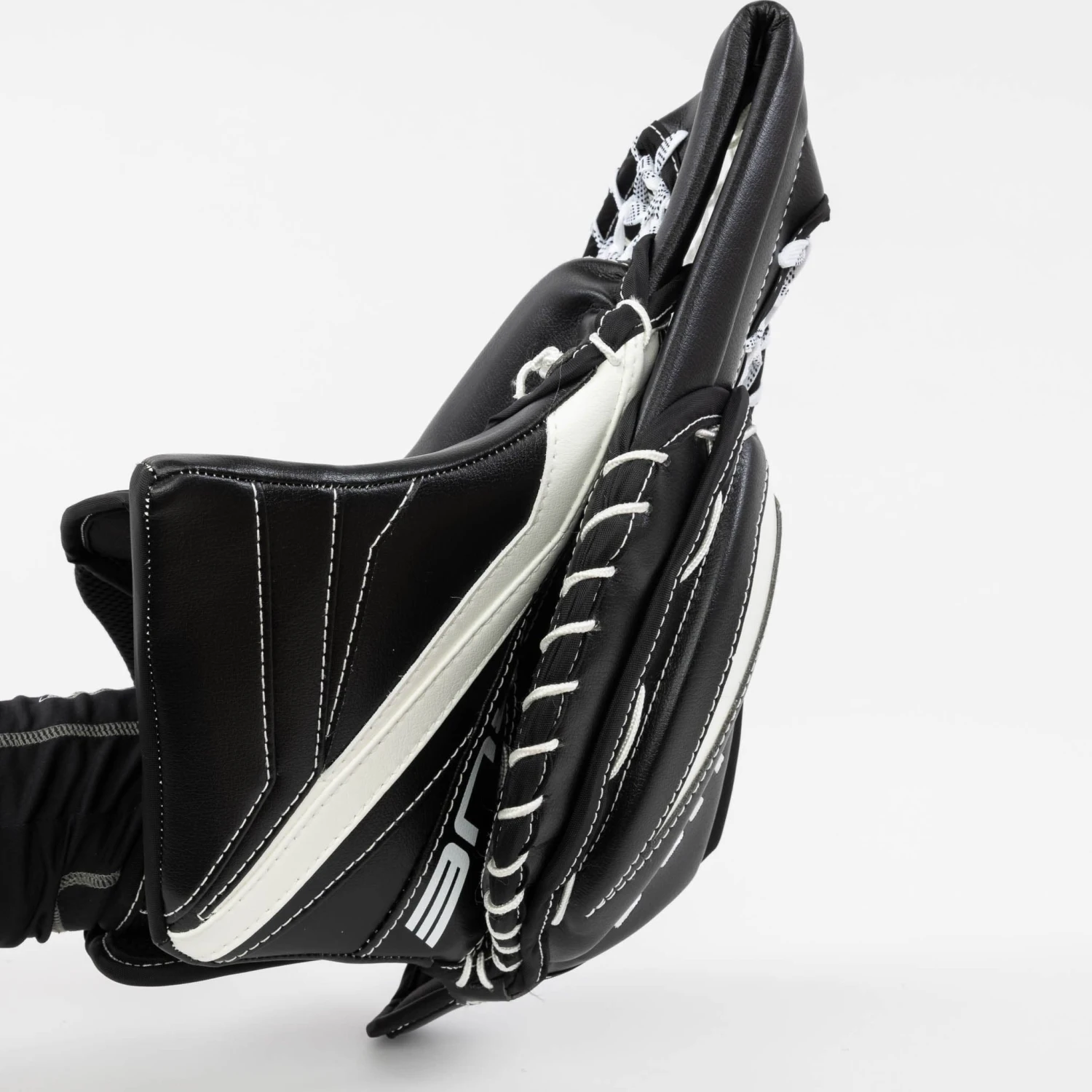 TRUE L12.2 Senior Goalie Catcher - Domestic (600 Degree) 2 TRUE L12.2 Senior Goalie Catcher - Domestic (600 Degree) - Image 2