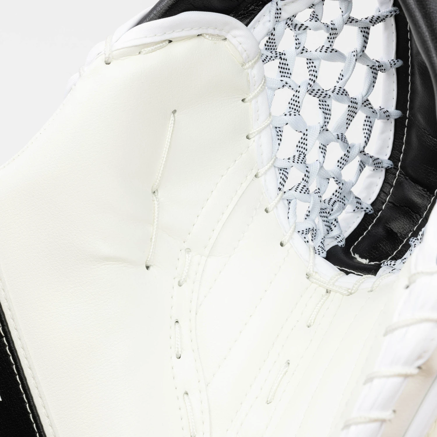 TRUE L87 Senior Goalie Catcher - Domestic (590 Degree) 7 TRUE L87 Senior Goalie Catcher - Domestic (590 Degree) - Image 7