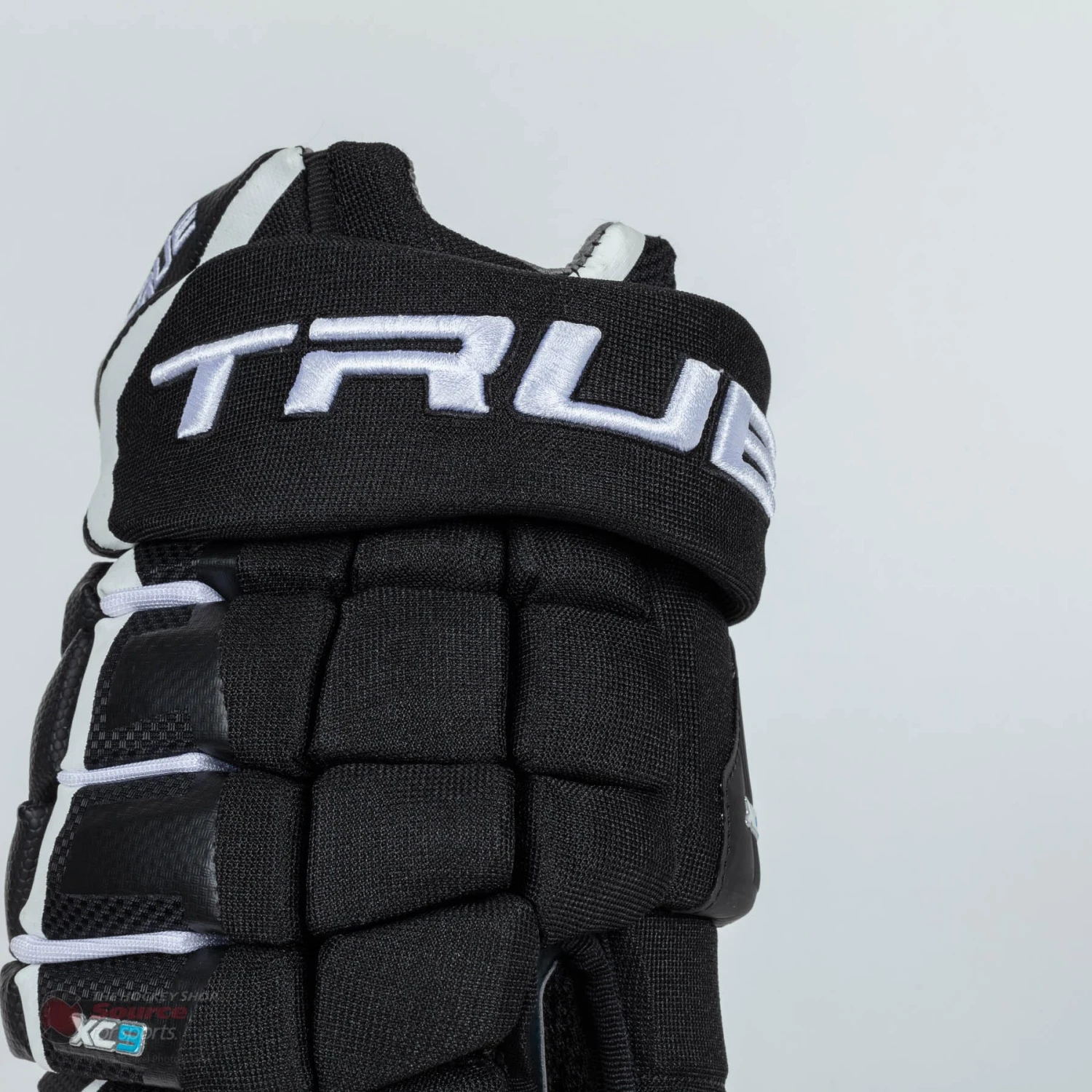 TRUE XC9 Pro Senior Hockey Gloves 5 TRUE XC9 Pro Senior Hockey Gloves - Image 5