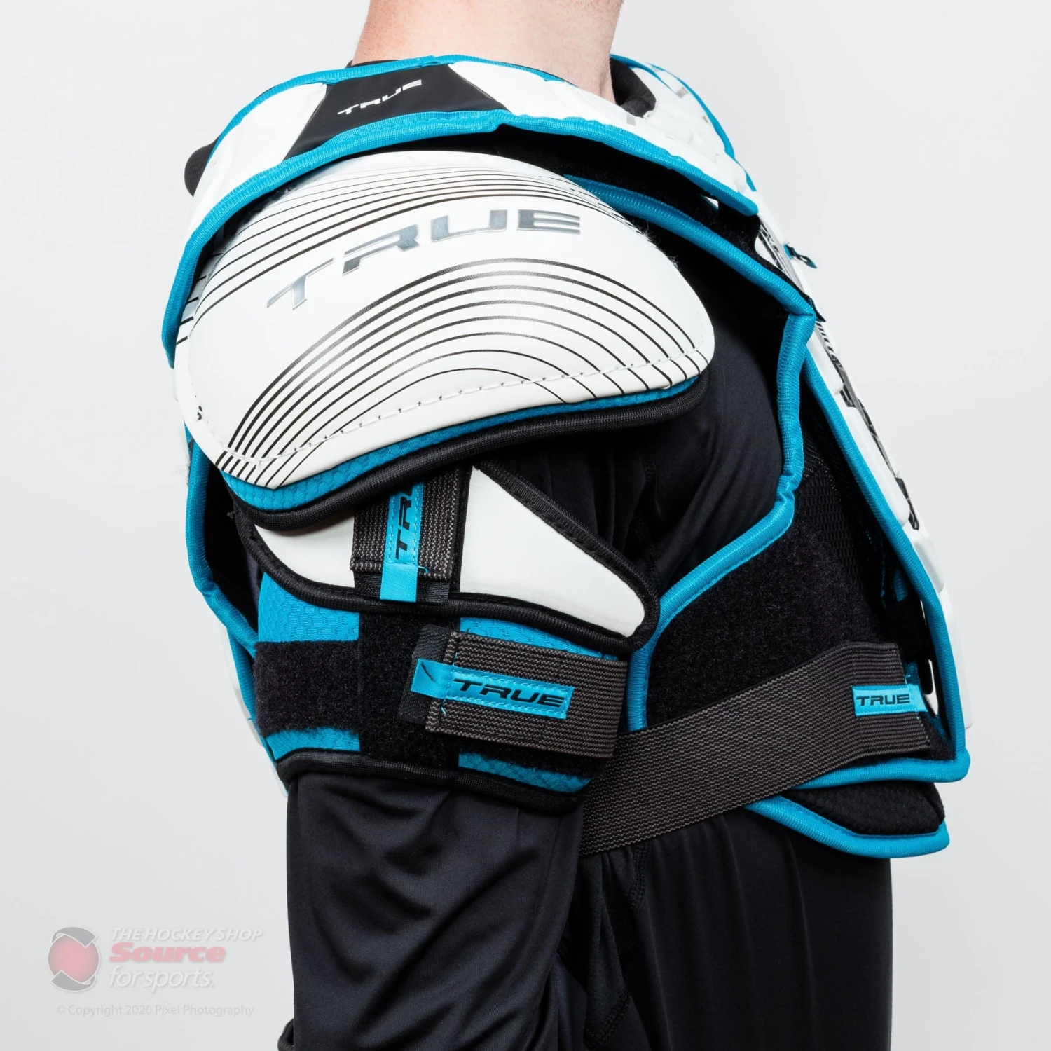 TRUE AX9 Senior Hockey Shoulder Pads 11 TRUE AX9 Senior Hockey Shoulder Pads - Image 11